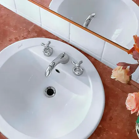 بيت ضيافة Adele Salvaterra